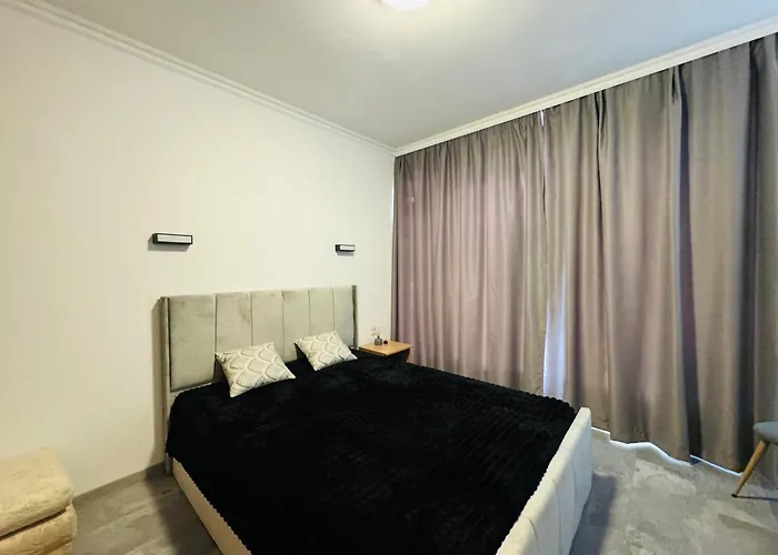 Aqua Blue 38 Penthouse Sunny