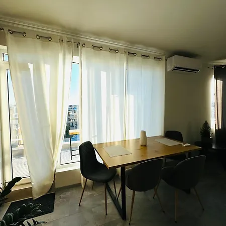 アパート Aqua Blue 38 Penthouse Sunny サニービーチ