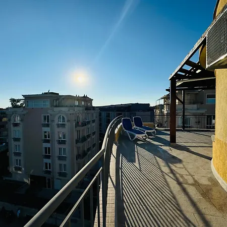 Aqua Blue 38 Penthouse Sunny *