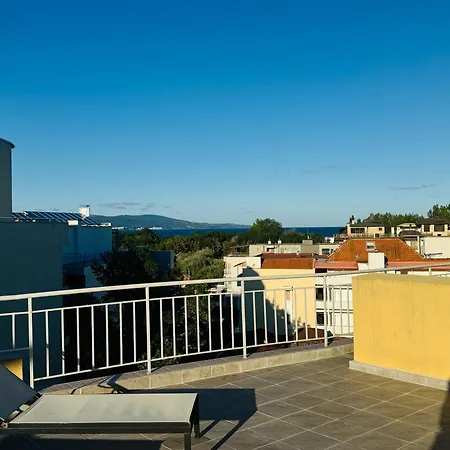 Aqua Blue 38 Penthouse Sunny Apartment *