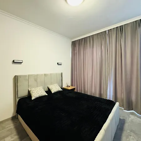 Aqua Blue 38 Penthouse Sunny