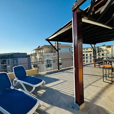 Aqua Blue 38 Penthouse Sunny شقة ساني بيتش