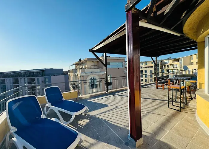 Aqua Blue 38 Penthouse Sunny شقة ساني بيتش