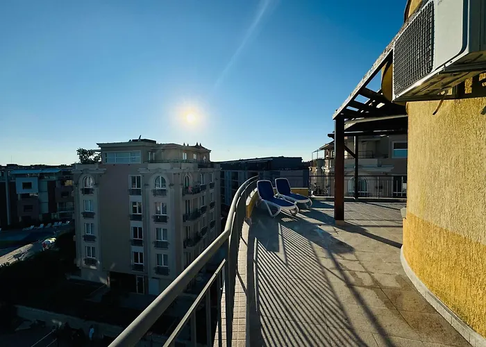 Aqua Blue 38 Penthouse Sunny *